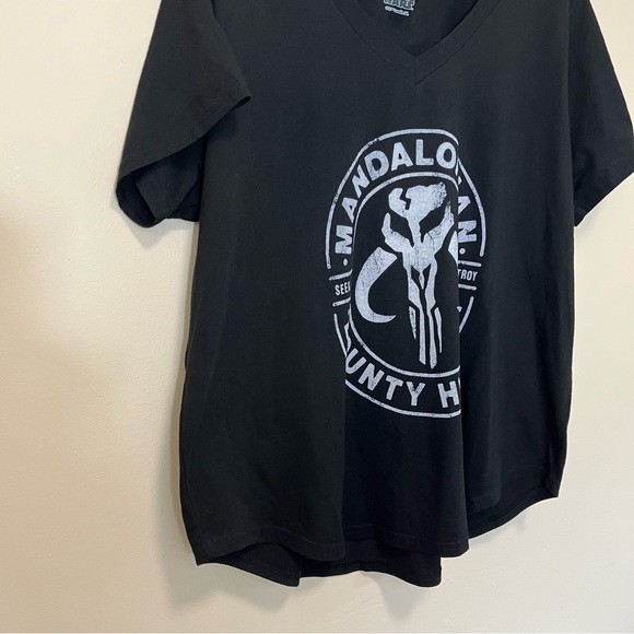 Star Wars The Mandalorian Bounty Hunter Stamp T-Shirt - Picture 5 of 11